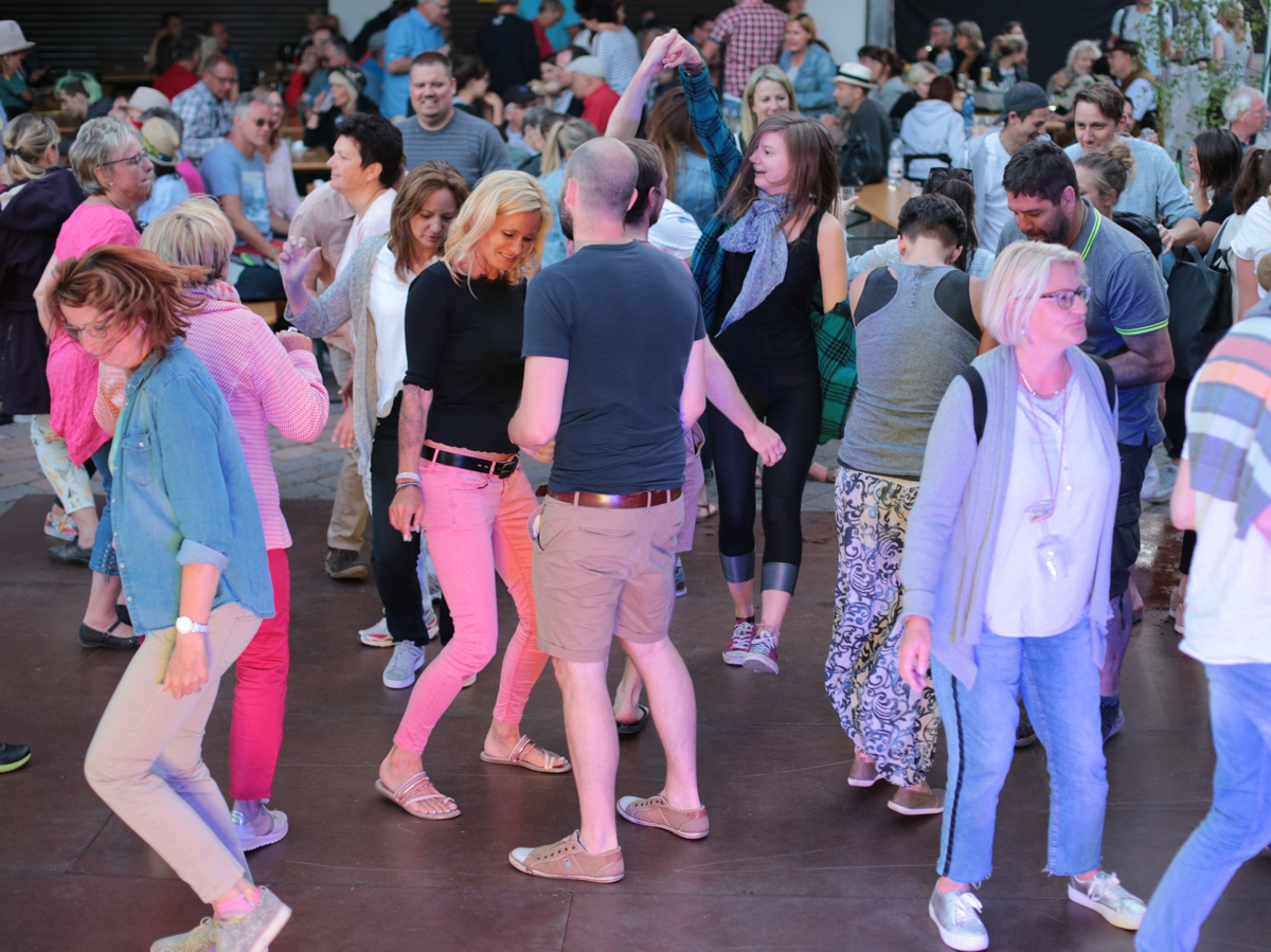 Sommerfest, Firmenparty oder Firmenfeier - Tanzen open end