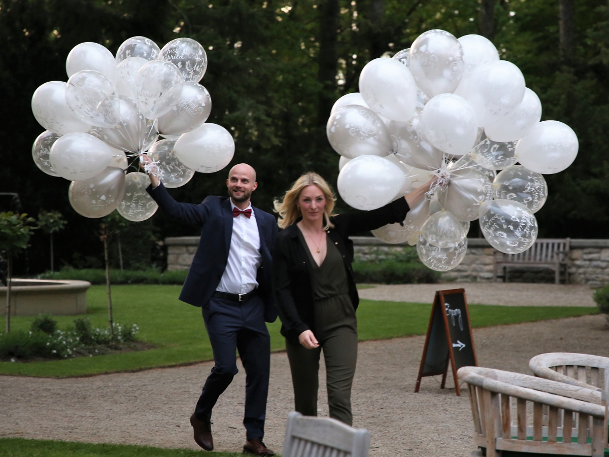 Helium gefüllte rund Ballons oder auch als Herzen