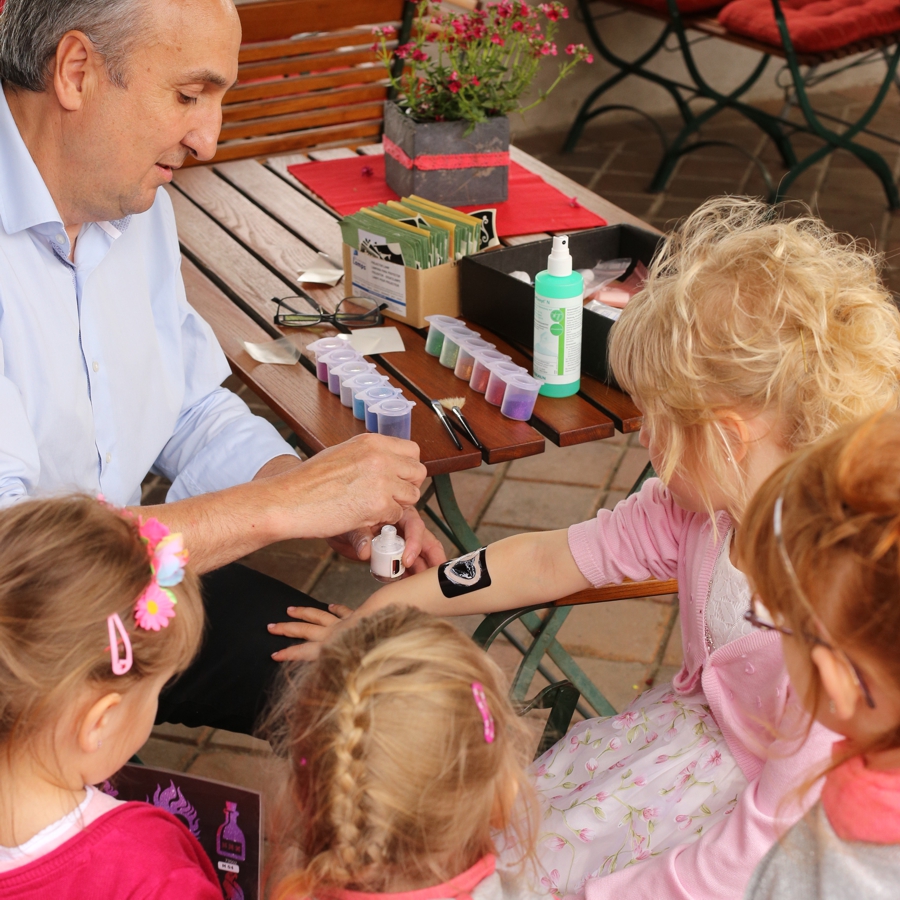 Kinderfest, Kinderparty mit Glitzertattoos in Jena, Weimar, Apolda, ganz Thüringen